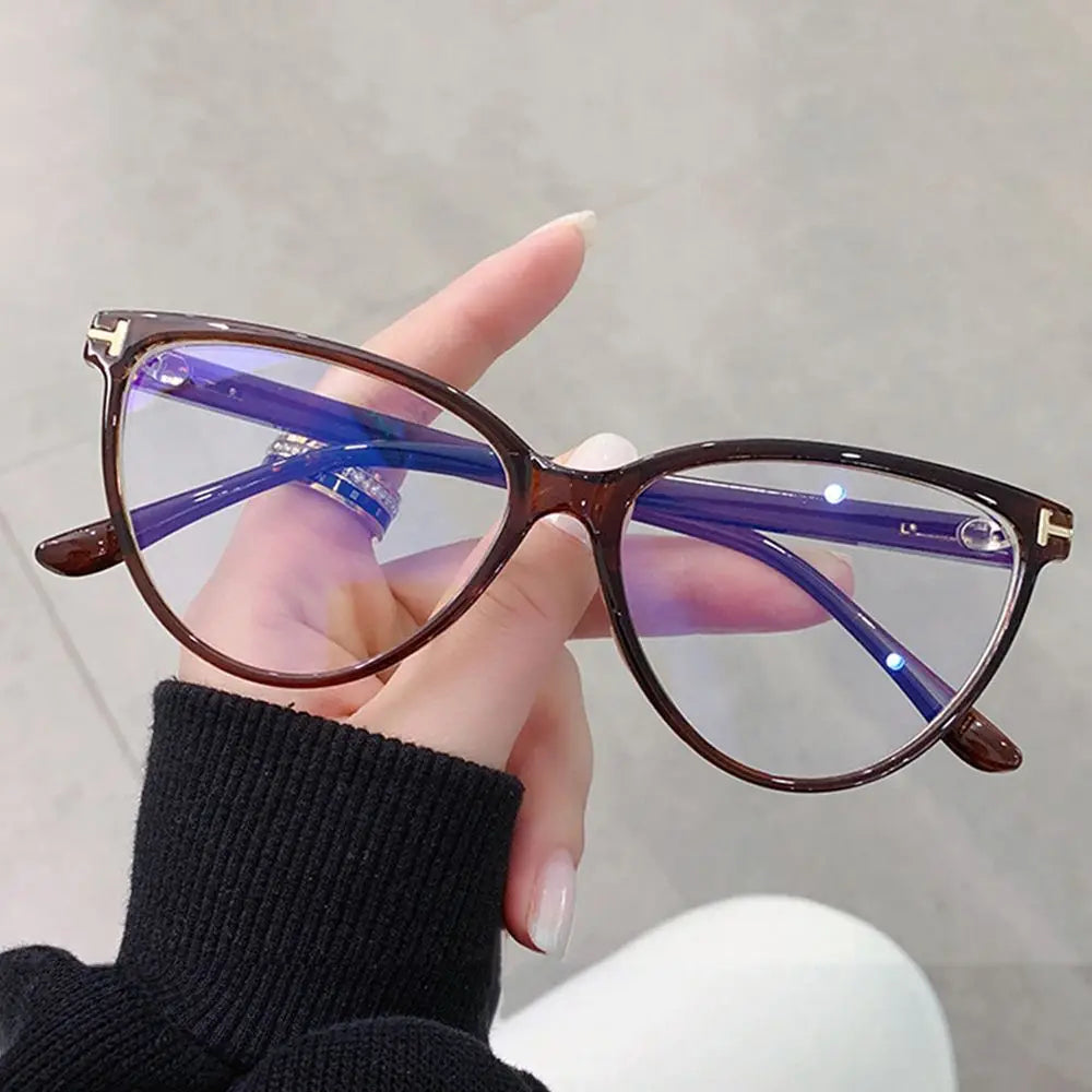 Trendy Retro Cat Eye Blue Light Blocking Glasses Unisex with UV Protection and Anti-Reflective Lenses.