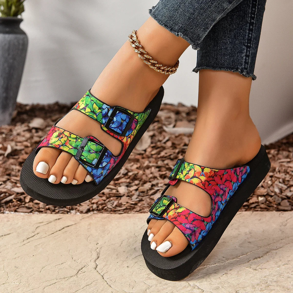 2024 Spring and Summer New plus Size Slippers Women's European and American Leisure Sandals Women.