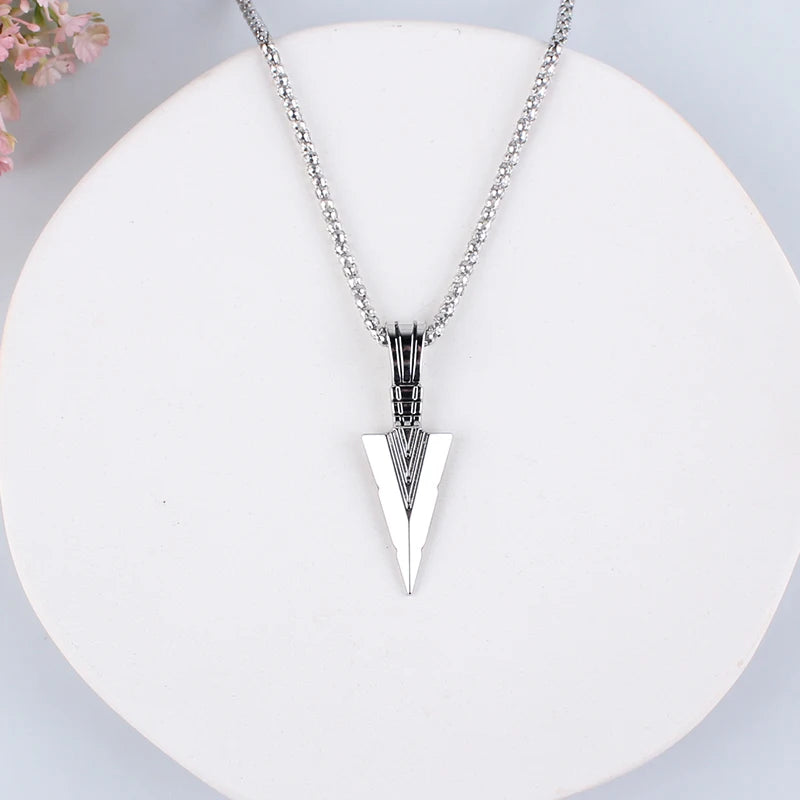 2022 Fashion Jewelry Black Gold Silver Color Arrow Head Pendant Long Chain Necklaces for Men jeweley gift wholesale hot sale.