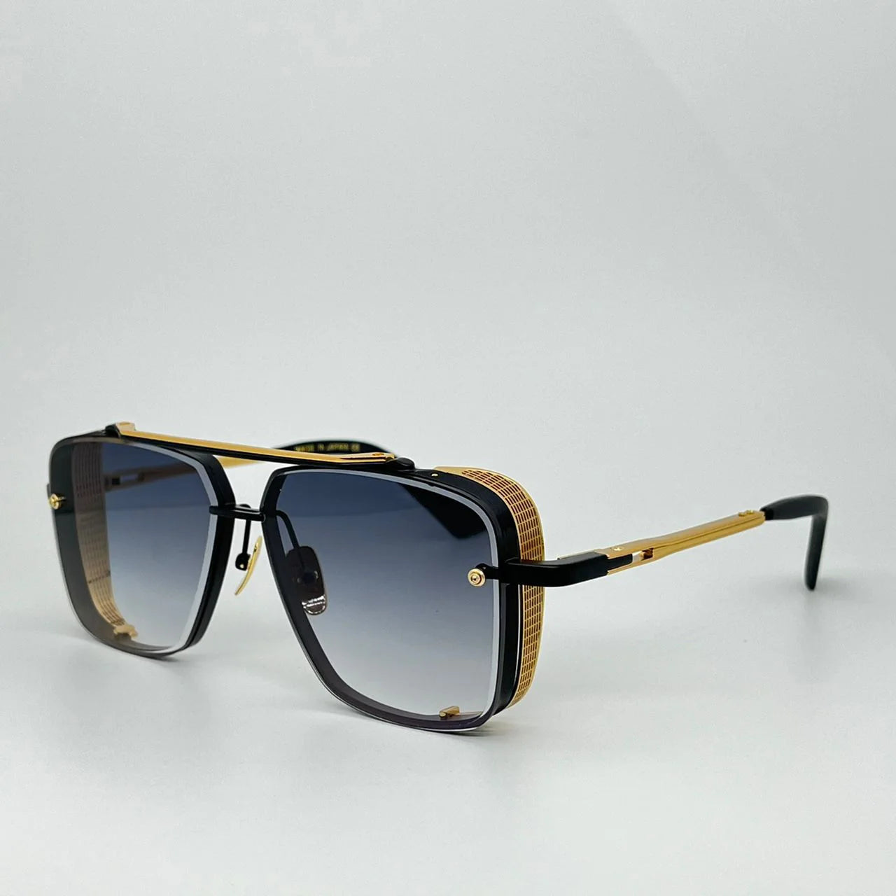 LIMTED EDITION M Six Men's Vintage Metal Sunglasses with Frameless UV 400 Lens - Stylish Square Design.