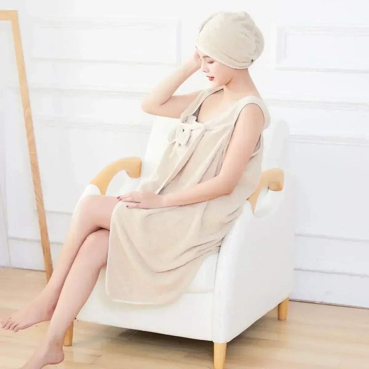 2Pcs Wearable Bath Towel Coral Fleece Suspender Bath Dress Shower Cap Set Soft Quick Drying Bathrobe for Women Girls.