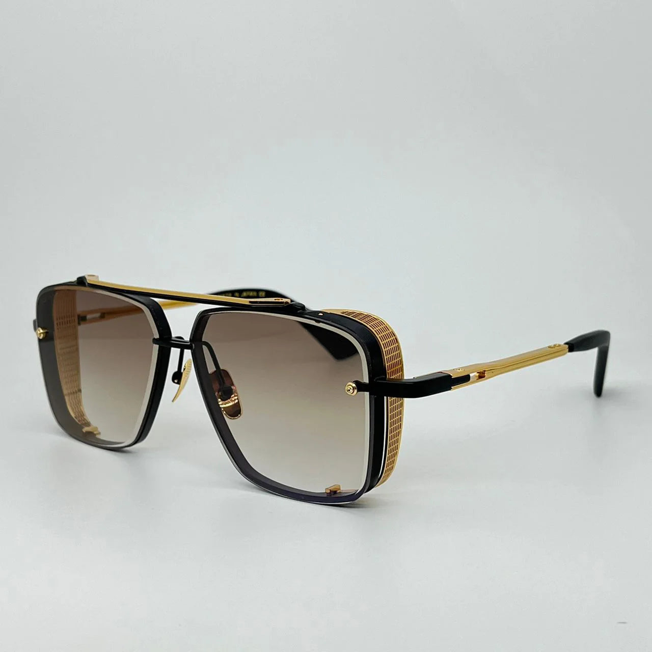 LIMTED EDITION M Six Men's Vintage Metal Sunglasses with Frameless UV 400 Lens - Stylish Square Design.