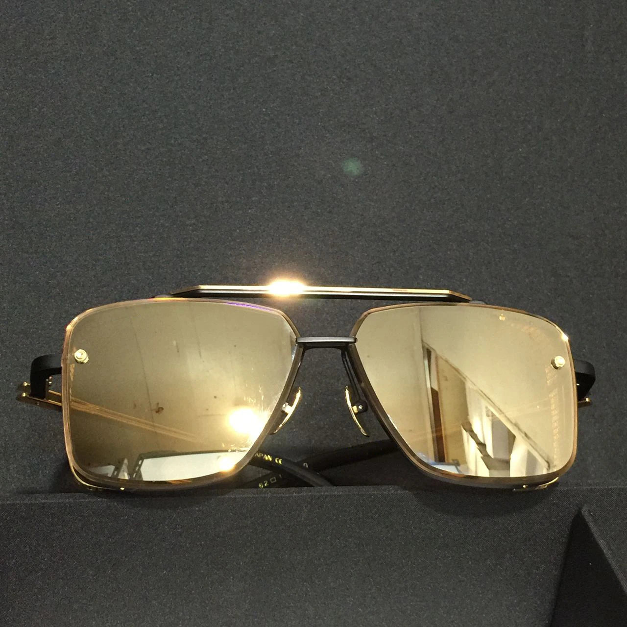 LIMTED EDITION M Six Men's Vintage Metal Sunglasses with Frameless UV 400 Lens - Stylish Square Design.