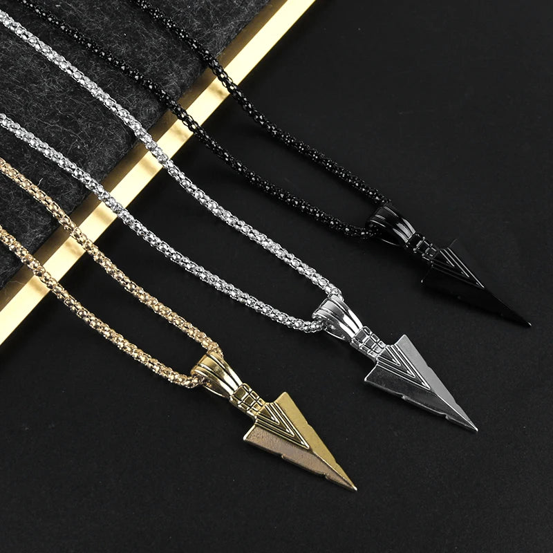 2022 Fashion Jewelry Black Gold Silver Color Arrow Head Pendant Long Chain Necklaces for Men jeweley gift wholesale hot sale.