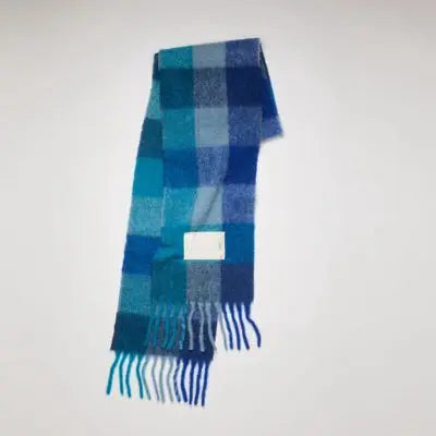 Elegant Women's Cashmere Plaid Scarf - Winter Warm Pashmina Shawl with Tassels, Thick Wrap for Outdoor Style.